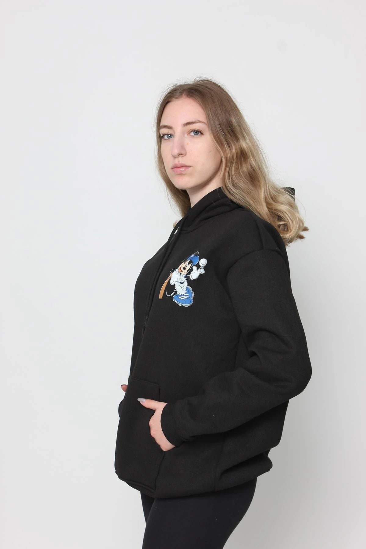 Kadın Oversize Baskılı Kapüşonlu Sweatshirt Si̇yah