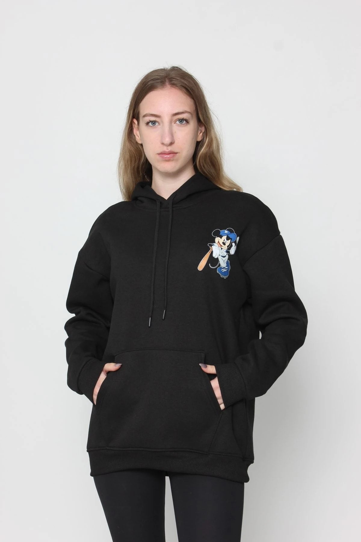 Kadın Oversize Baskılı Kapüşonlu Sweatshirt Si̇yah