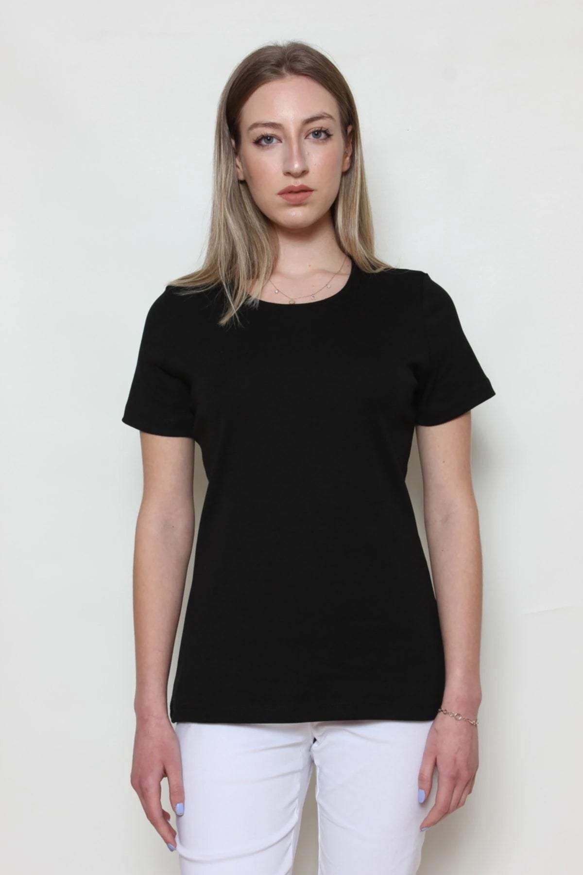 Kadın Basic T-shirt %100 Pamuk Si̇yah