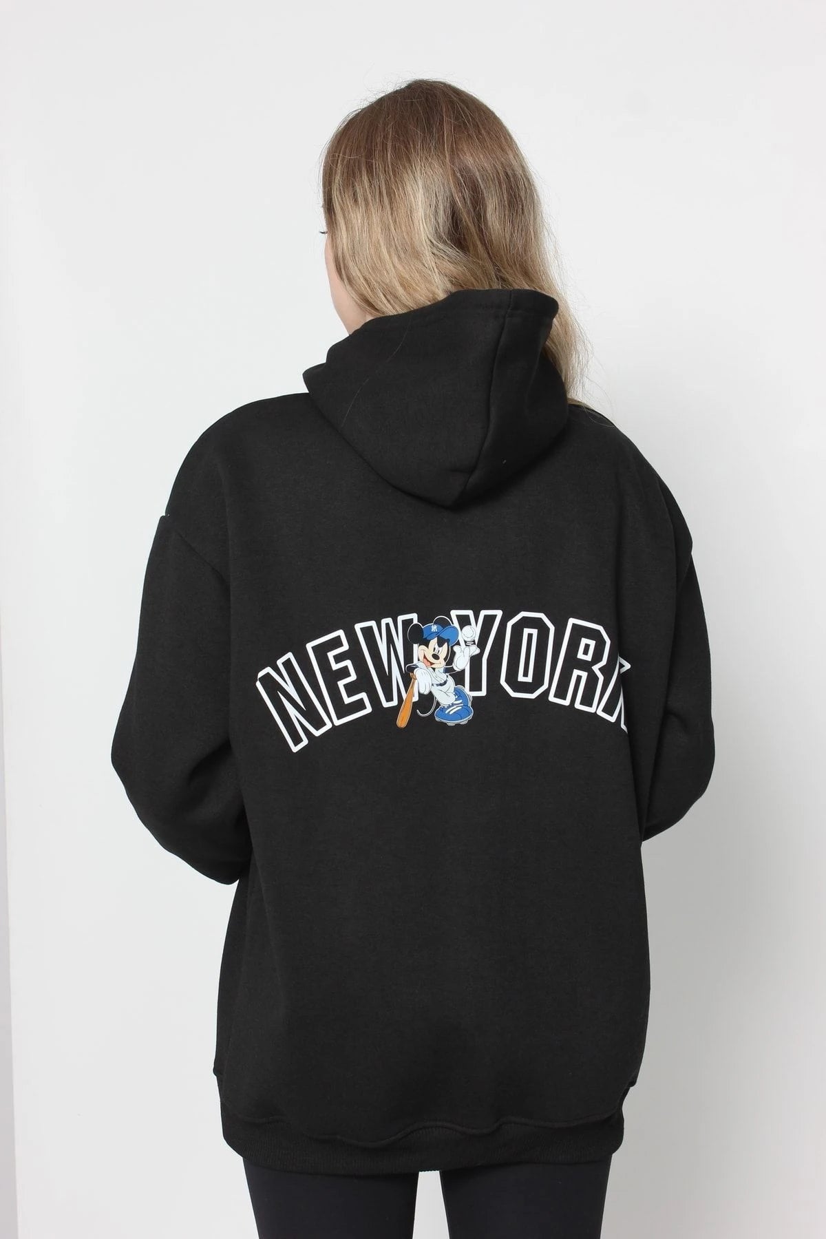 Kadın Oversize Baskılı Kapüşonlu Sweatshirt Si̇yah